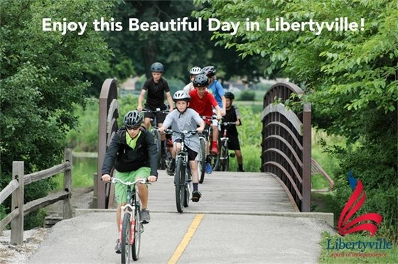 Kids on bikes in Libertyville